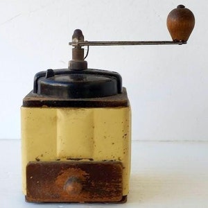 Vintage PEUGEOUT brend,  coffee grinder, utensil to mince the coffee, in wood and  metal, style coffee grinder