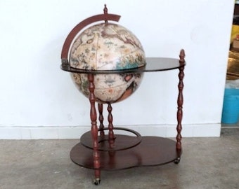 Bar globe en bois pour boissons et alcool, mobilier de maison et de bureau, fabriqué en Italie, années 1980, hauteur 95 cm, longueur 64 cm, largeur 52 cm