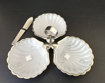 Vintage italienische Dreifachschale Dish muschelförmig, mit mattem Crystal Liner, muschelförmiger Dish, Caviar Dish, Servierplatte mit Griff und Seafood.