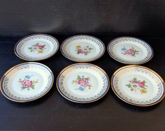 service d’assiettes à gâteaux, en porcelaine BAVARIA, Allemagne, décorées à la main avec des bords dorés, toutes différentes, aucun défaut, diamètre 19.5cm