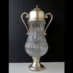 vintage carafe Decanter  in heavy crystal and silver plated height 35 cm capacity 1800 ml weight 1581 grams