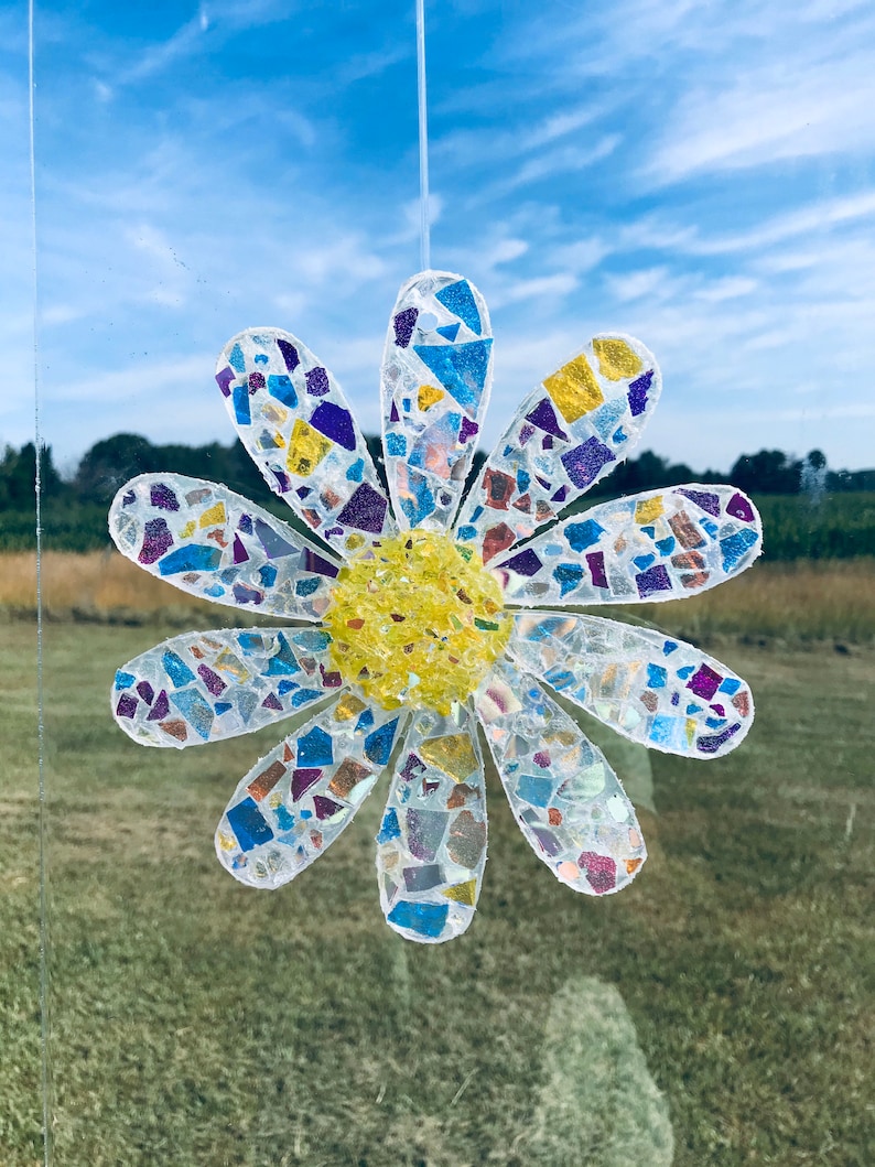 Classic Daisy Suncatcher....SUNCATCHER...Flower Etsy