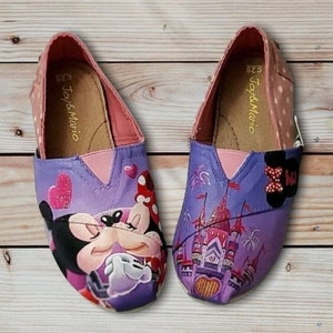 Zapatos personalizados / pintados a mano/ Minnie&Mickey/ Castillo de Disney/Alpargatas/Zapatos hechos a medida /hechos a pedido/Ideas de regalos/Zapatos de niño/Zapatos de adulto