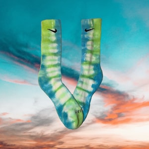 Nike tie dye crew socks