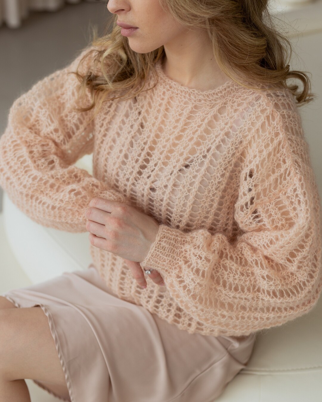 Vintage Lightweight Beige Mohair Lace Openwork Crochet Vintage Lightweight Beige Mohair Lace Openwork Crochet