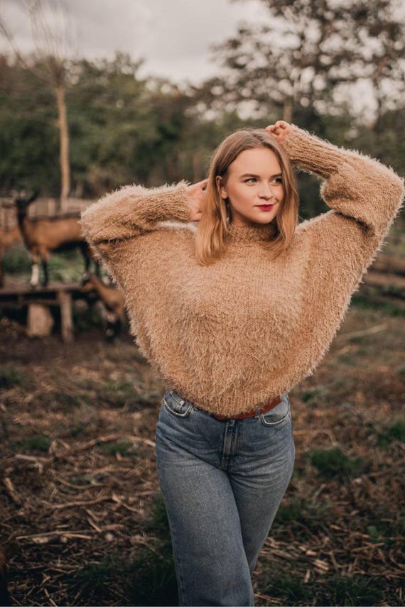 Maglione pullover all'uncinetto con maniche a pipistrello color