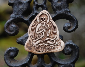 Pinnwand Magnet "Buddha" Kühlschrank / Keramik aus naturweißem Ton, braun patiniert / für Sinnspruch Weisheit Affirmation -  ca. 5 cm