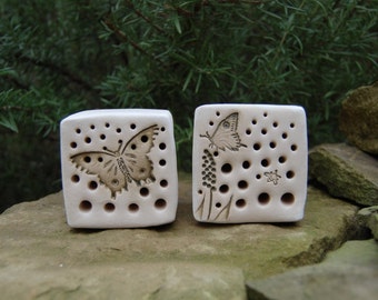 Set of 2 nesting stones for wild bees made of fired clay, nesting aids bee stone ceramic insect hotel wild bee hotel bees