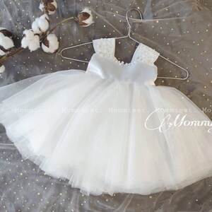 Witte tule babymeisjesjurk, babyjurk babymeisje, tutu bloemenmeisjesjurk, kinderjurk wieden, jurk eerste verjaardag, babydoopjurk