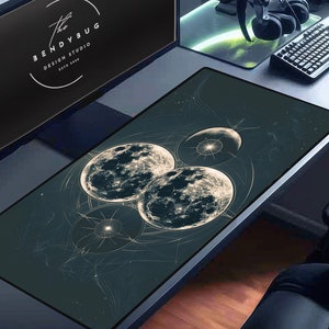 Bezaubernde Mond Schreibtischmatte, Keltische Maus Pad, Wicca Dekor, Whimsigoth, Gaming Maus Pad