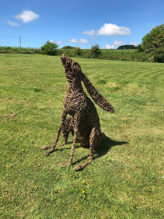 Willow Moon Gazing Hare Sculpture: Eco-Friendly Garden Decor