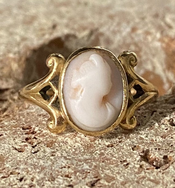 Early 1900s Victorian 14k Gold Cameo Ring Size 5.7
