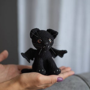 Black cat crochet pattern, amigurumi Halloween pattern, Halloween Kitten, Vampire cat, BatCat image 10