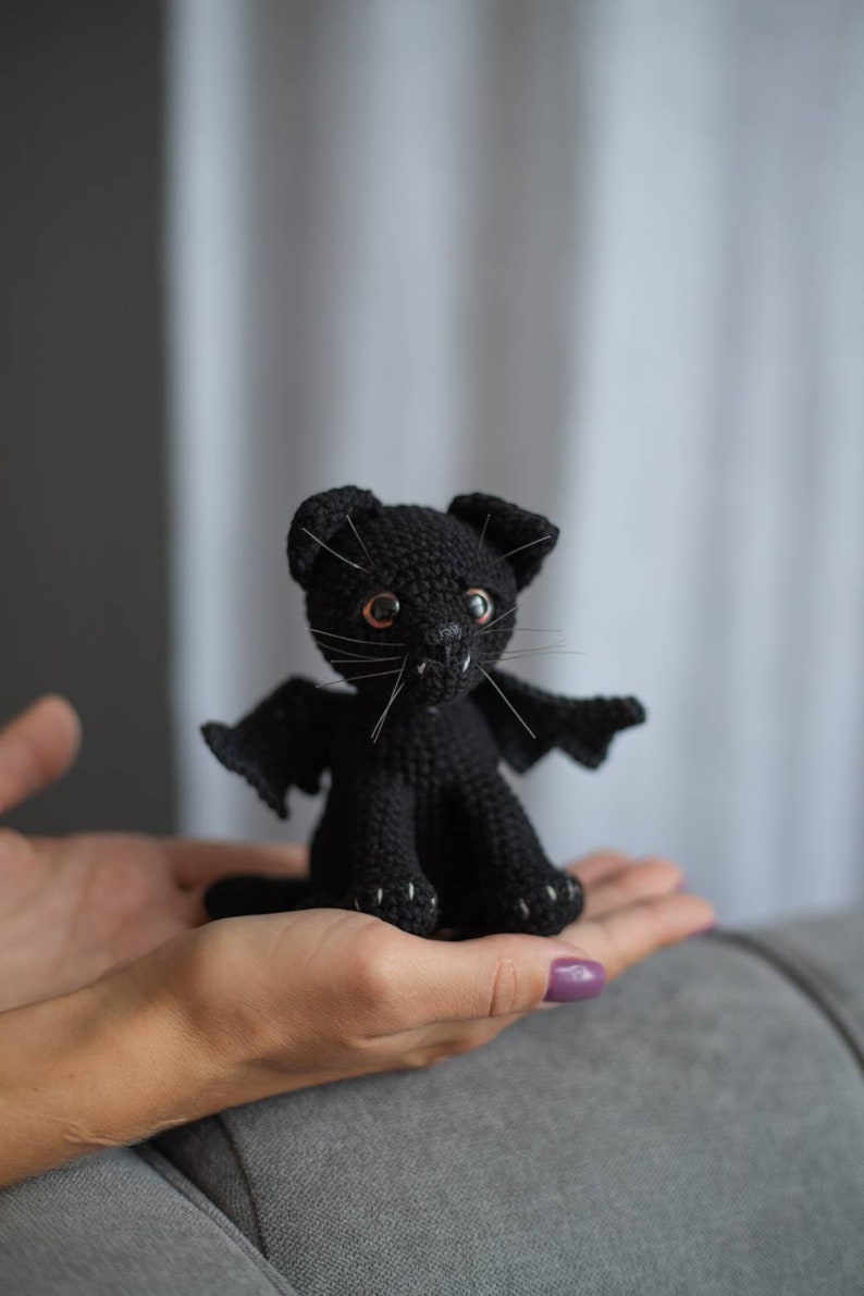 Black cat crochet pattern, amigurumi Halloween pattern, Halloween Kitten, Vampire cat, BatCat image 10