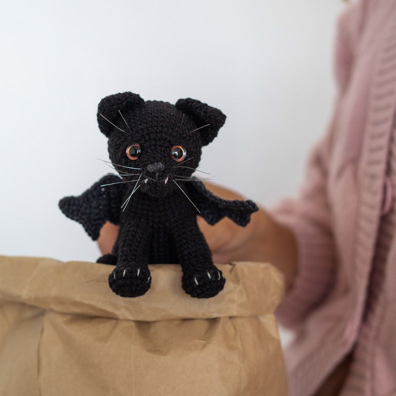 Black cat crochet pattern, amigurumi Halloween pattern, Halloween Kitten, Vampire cat, BatCat image 6