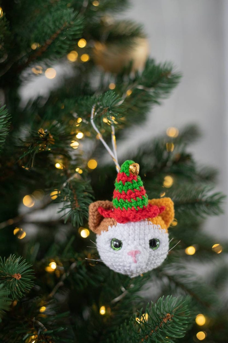 Crochet Christmas tree cat ornament, amigurumi Christmas tree decorations, amigurumi Christmas baubles pattern, christmas ornament image 9