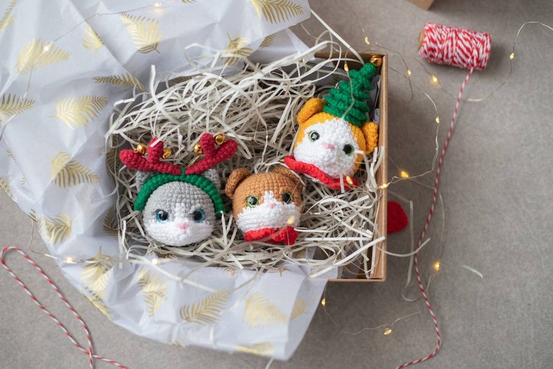 Crochet Christmas tree cat ornament, amigurumi Christmas tree decorations, amigurumi Christmas baubles pattern, christmas ornament image 2