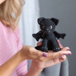 Black cat crochet pattern, amigurumi Halloween pattern, Halloween Kitten, Vampire cat, BatCat image 4