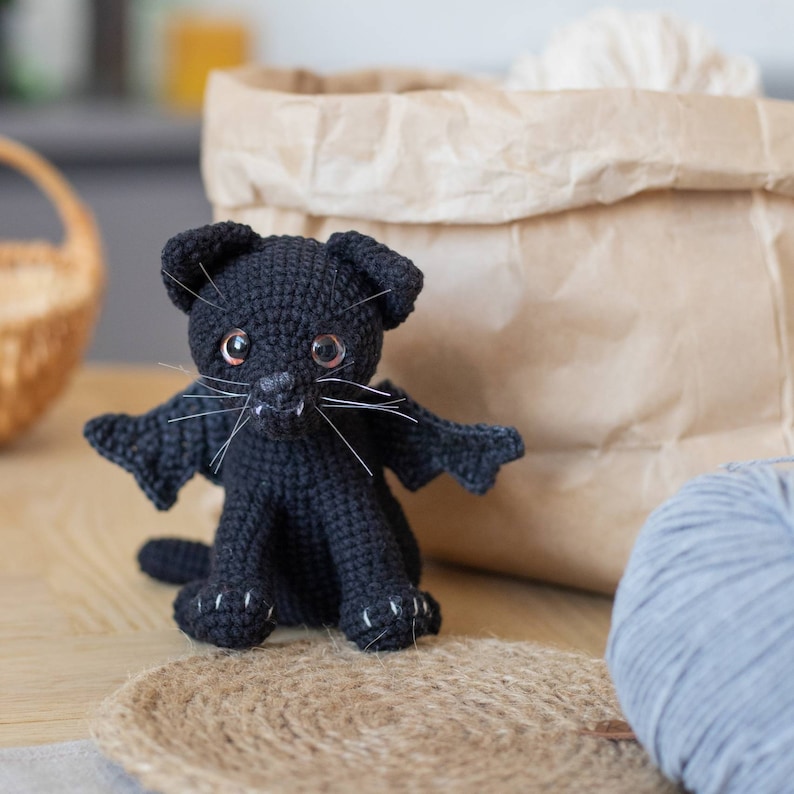 Black cat crochet pattern, amigurumi Halloween pattern, Halloween Kitten, Vampire cat, BatCat image 2