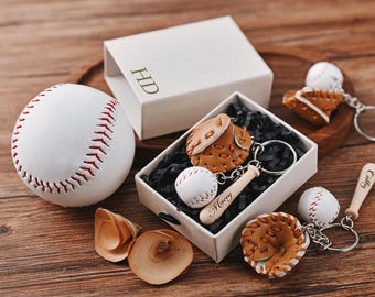 Customized baseball keychains, perfect gift for baseball fans, groomsmen gifts baseball keychains, best men gifts