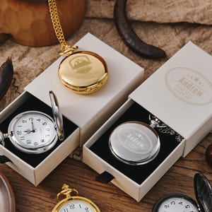 Op maat gemaakt zakhorloge voor bruidsjonkers, naam gegraveerd huwelijksfeest, cadeau voor bruidsjonkers, gepersonaliseerde zakhorloges getuige