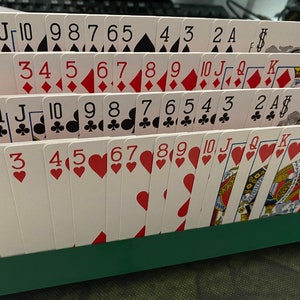 Porta-cartões para jogos de tabuleiro e cartas | perfeito para noite de jogos | jogos de construção de decks | pessoas com deficiência | Sobrevivente de acidente vascular cerebral | amputado