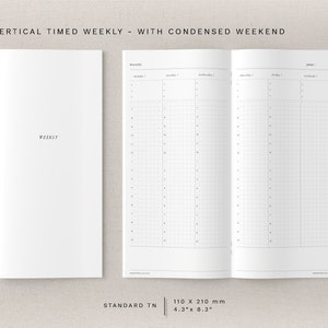 Könnte beinhalten: Ein weißer, vertikaler, zeitgesteuerter Wochenplaner mit einem komprimierten Wochenendlayout. Der Planer ist 110 mm x 210 mm groß und mit "STANDARD TN" gekennzeichnet.