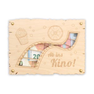 Ab ins Kino - Glückwunsch-Karte aus Holz für alle feierlichen Anlässe