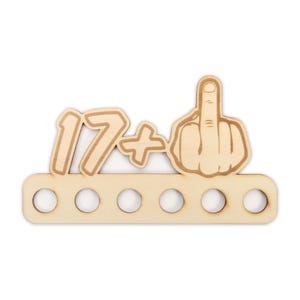 Geldgeschenk zum 18. Geburtstag für Männer - Origineller Wunscherfüller „Mittelfinger 17+" aus Holz