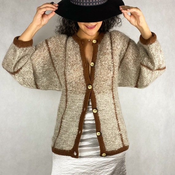Vintage Kid Mohair knitted Cardigan sweater. beige