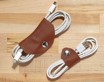 Organizador de cables - Ataduras de cable - Soporte para auriculares - Soportes para cables USB - Solid Brass Snaps - New York Made - Made in USA
