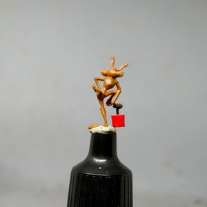 Miniature Figure Hiker Traveller Scale HO 1:87 NO PREISER