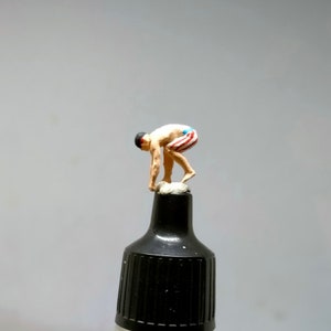 Miniatur Figur Schwimmklotz Start HO im Maßstab 1:87