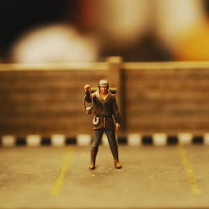 Miniature Figure Hiker Traveller Scale HO 1:87 NO PREISER