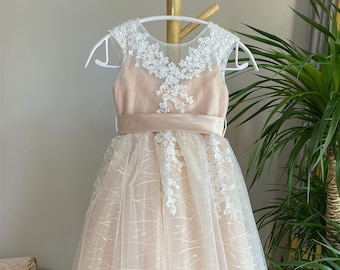 Lace Tulle Flower Girl Dress: Communion Dress
