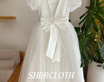 Abito da damigella in tulle glitterato: scollo a V sulla schiena con perle, abito da comunione