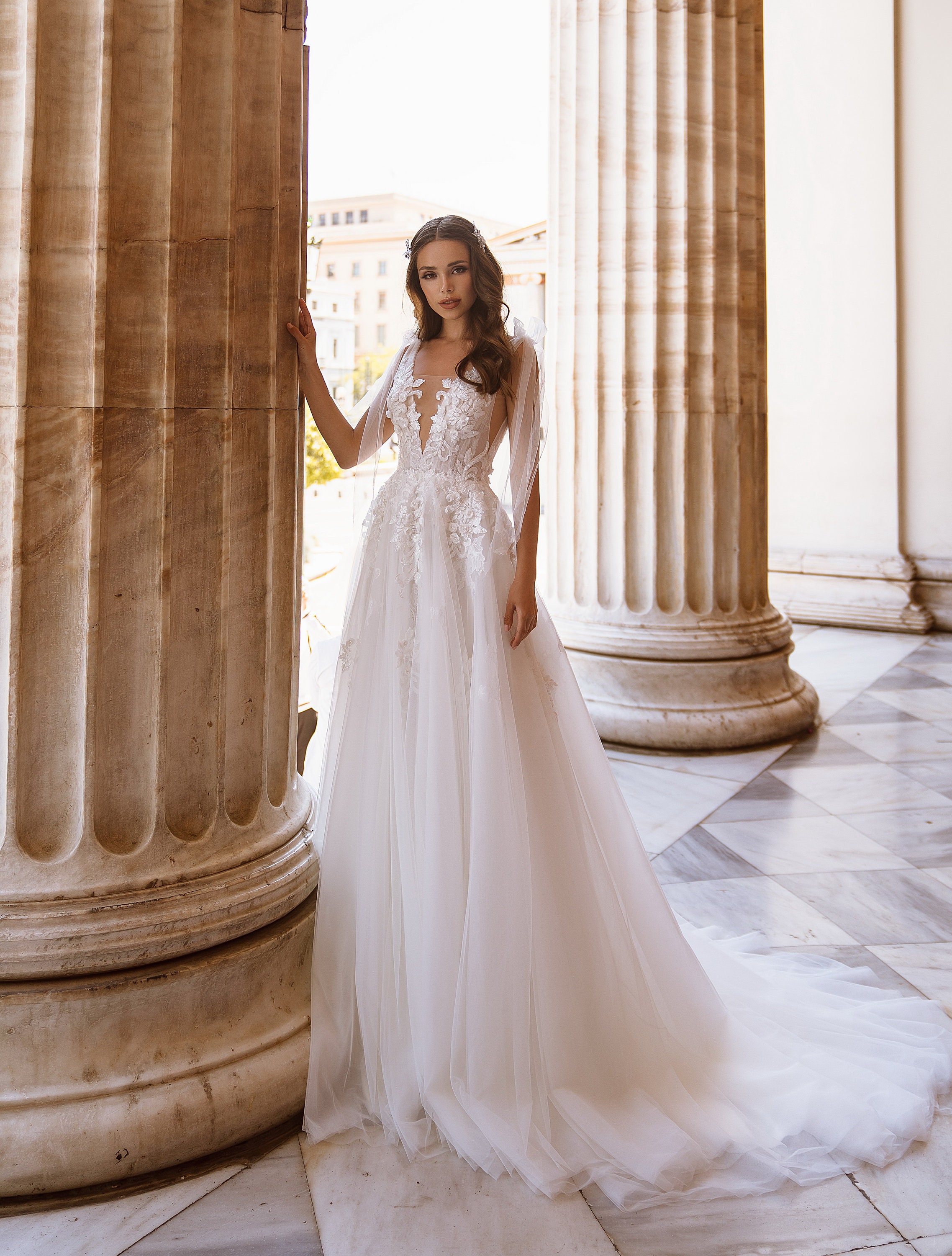 Timeless Elegance: Romantic Sheath Wedding Dresses for Your Big Day
