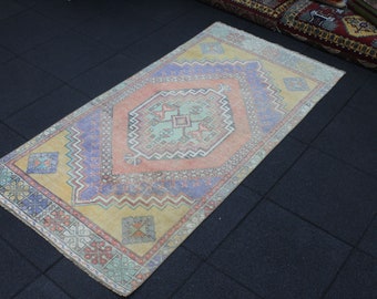 Vintage Wool Rug, 2.8x5.7 Area Rug, Red Rug, Oriental Rug, Turkish Area Rug, Kitchen Rug, Bohemian Rug, Oushak Rug, Area Rug, Deco Rug, US