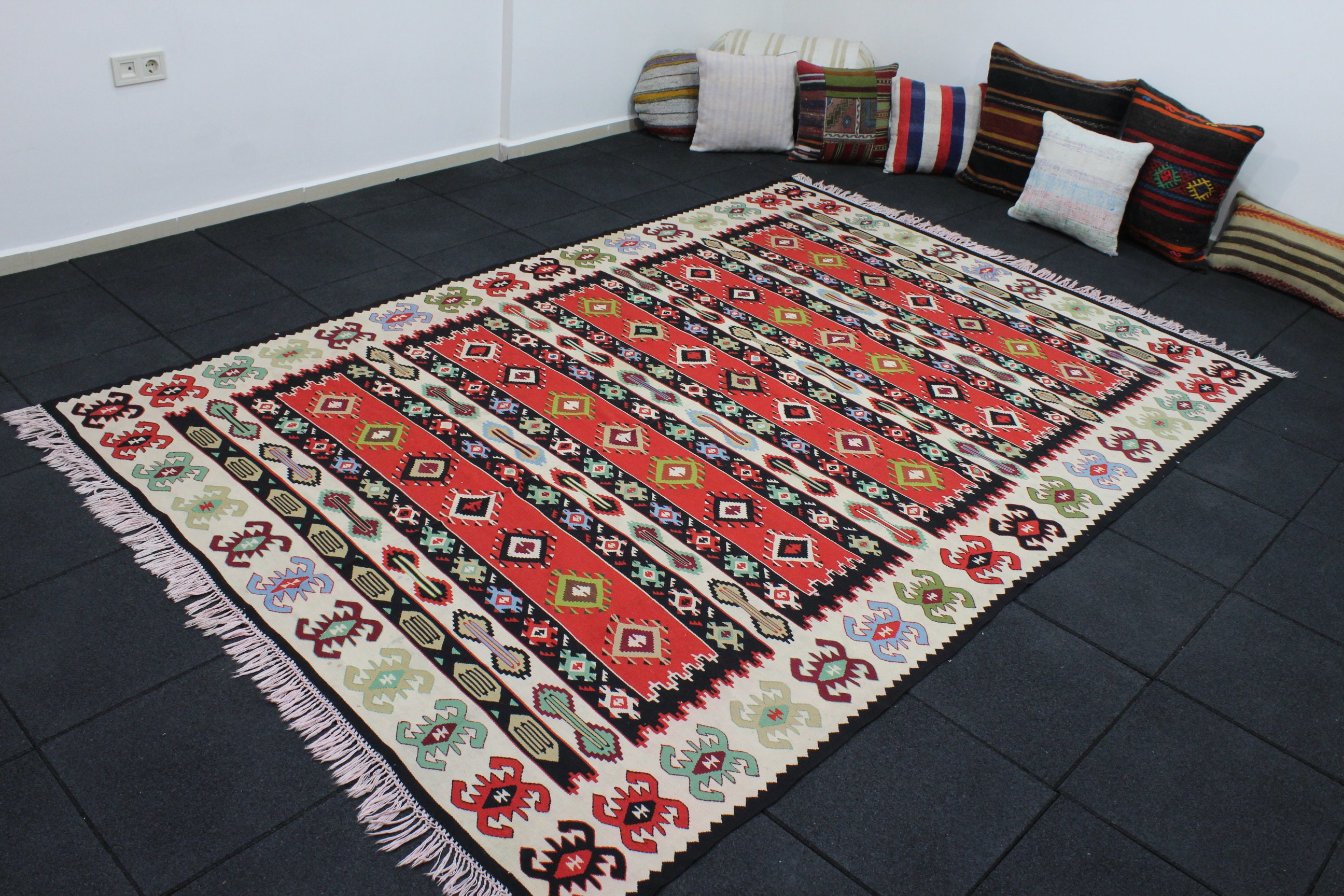 Lage Turkish Kilim Rug, 6.13x9 Feet, Soft Kilim, Striped Rug, Vintage Rug, Area Rug, Wool Rug, Handmade Rug, Salon Rug, Floor Rug - Etsy Lage Turkish Kilim Rug, 6.13x9 Feet, Soft Kilim, Striped Rug, Vintage Rug, Area Rug, Wool Rug, Handmade Rug, Salon Rug, Floor Rug - Etsy