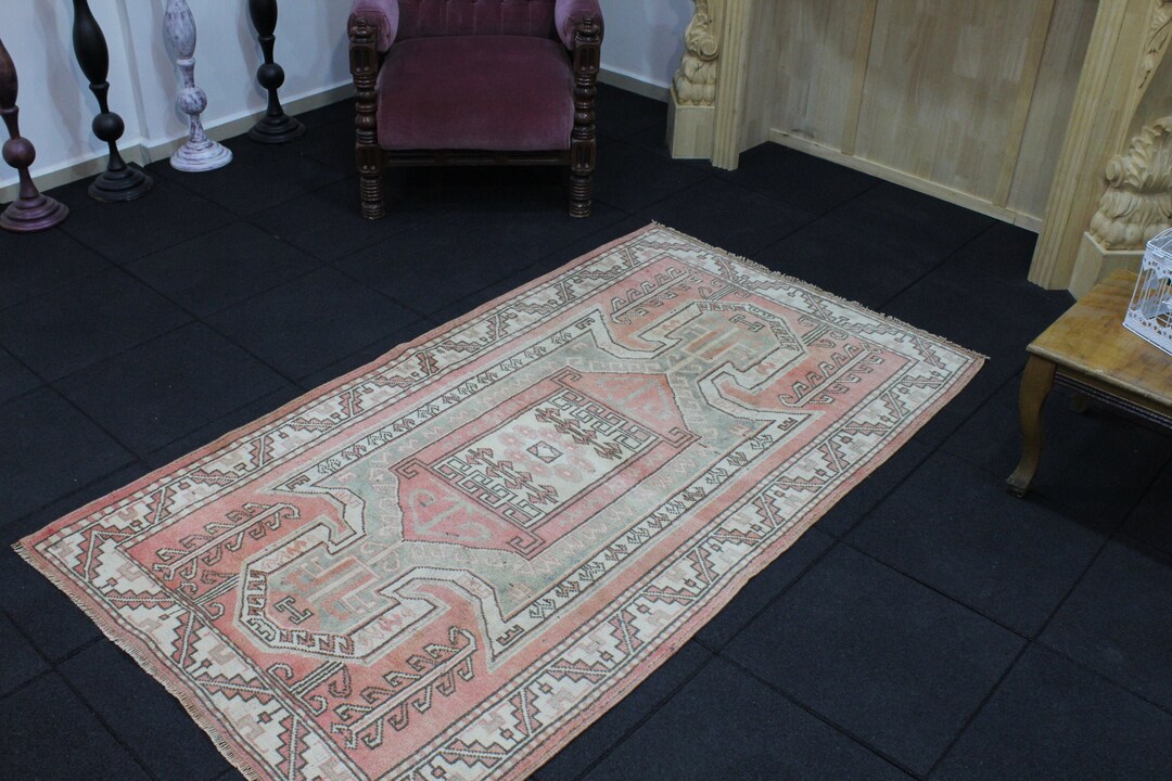 トルコ　ヴィンテージ ラグ　ピンク　ベージュ　ブラウン Amazon | Fame Rugs ピンク ベージュ モダン ウシャク ラグ 9x12