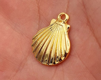 8 pcs Seashell Charm,Shiny Gold Plated , Seashell Pendant, Pendant, Sea Shell Charm, Beach Jewelry,  Gold Colored Charms 18x22mm