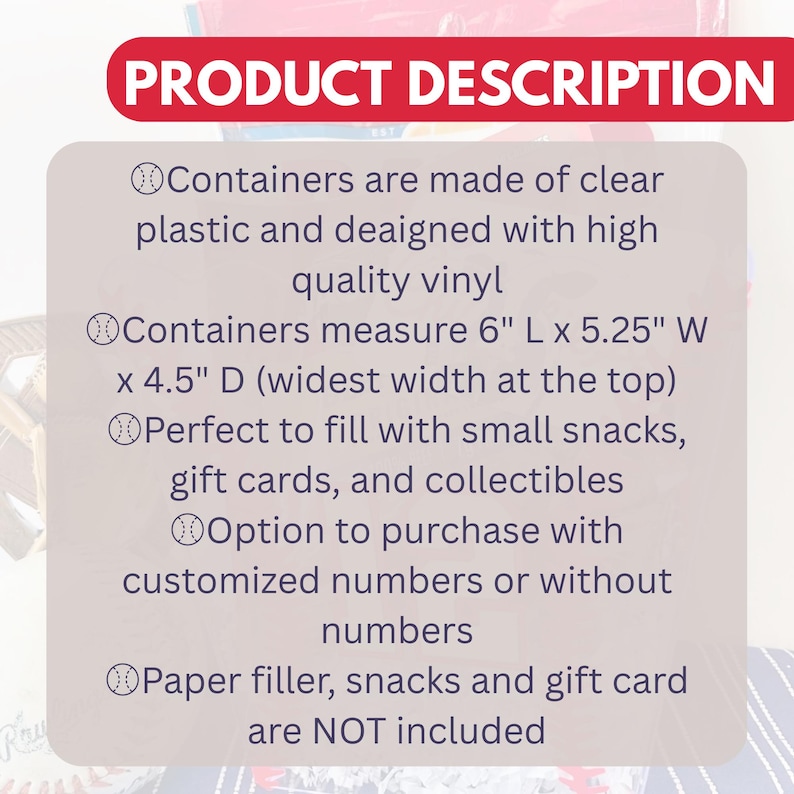 K&ouml;nnte beinhalten: Ein rotes Banner mit dem wei&szlig;en Text "PRODUCT DESCRIPTION". Darunter beschreibt der Text transparente Kunststoffbeh&auml;lter, die mit hochwertigem Vinyl entworfen wurden. Die Beh&auml;lter messen 15,2 cm L x 13,3 cm B x 11,4 cm T. Sie k&ouml;nnen mit Snacks, Geschenkkarten und Sammlerst&uuml;cken gef&uuml;llt werden.