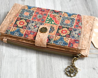 Eco-friendly Natural Cork Wallet: Ideal for Vegans, Chic Women&#39;s Gift with Mosaic Pattern