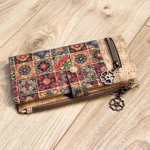 Portefeuille à Mosaïques Colorées – Rangement Compact, Design Unique