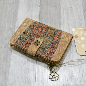 Cartera compacta de corcho natural para mujer, un regalo vegano original, útil y práctico, tarjetero, estampado mosaico