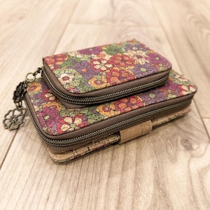 Portefeuille artisanal en liège naturel, un cadeau original végan , utile et pratique, porte-cartes en liège, motif floraux
