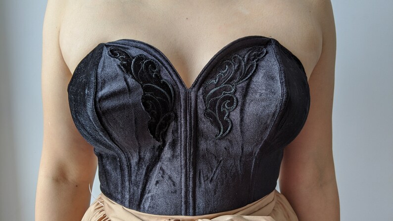 Fits UK size 10-12 Stunning Vintage Velvet Bustier UK Bra Size 36C