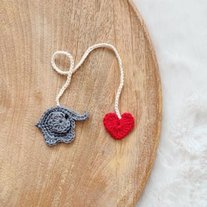 Sapphire Blue Crochet Elephant and Heart Umbilical Cord Ribbon, Original Cotton Yarn, Baby Photoshoot Accessories, Umbilical Cord Tie