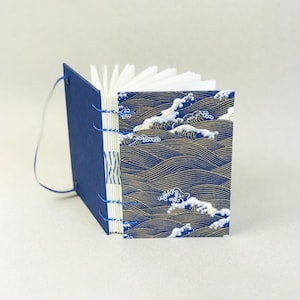 Notebook made of Japanese paper, various designs, elastic closure, handmade.