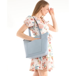 Sac à bandoulière en cuir fait main pour femme, sac fourre-tout en cuir pour femme avec fermeture éclair, sac à main en cuir pour femme, fourre-tout personnalisé à l'extérieur de la poche